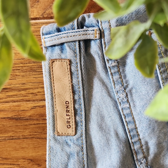 GRLFRND Dovima shorts - Picture 3 of 5